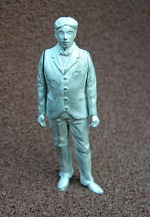 Man in suit 1/24th