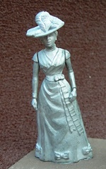 Lady with Feathered Hat 1/24th