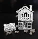 Bakers toy dollshouse