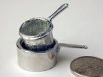 Chip pan with basket