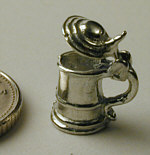Cylindrical tankard with lid 1/24 scale